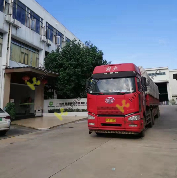 兩車電動病床產(chǎn)品同發(fā)